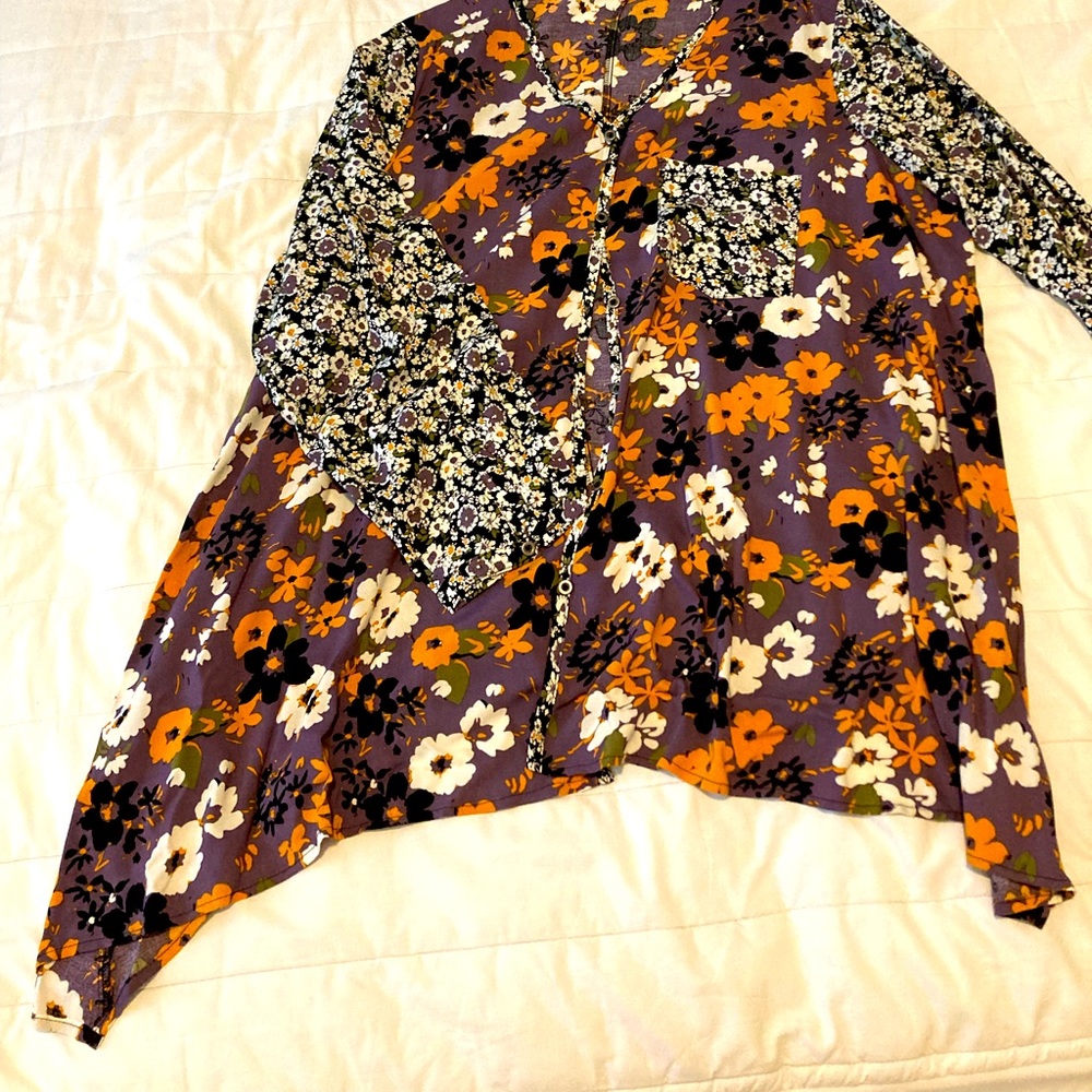 Mixed floral print button down tunic w pointed hem